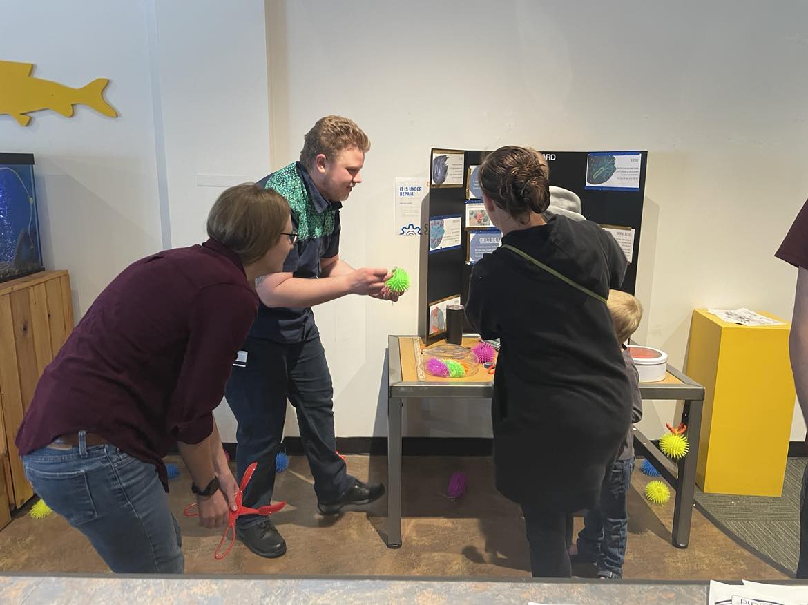 Jasper teaching kids about antigen presenting cells at the Montana Science Center